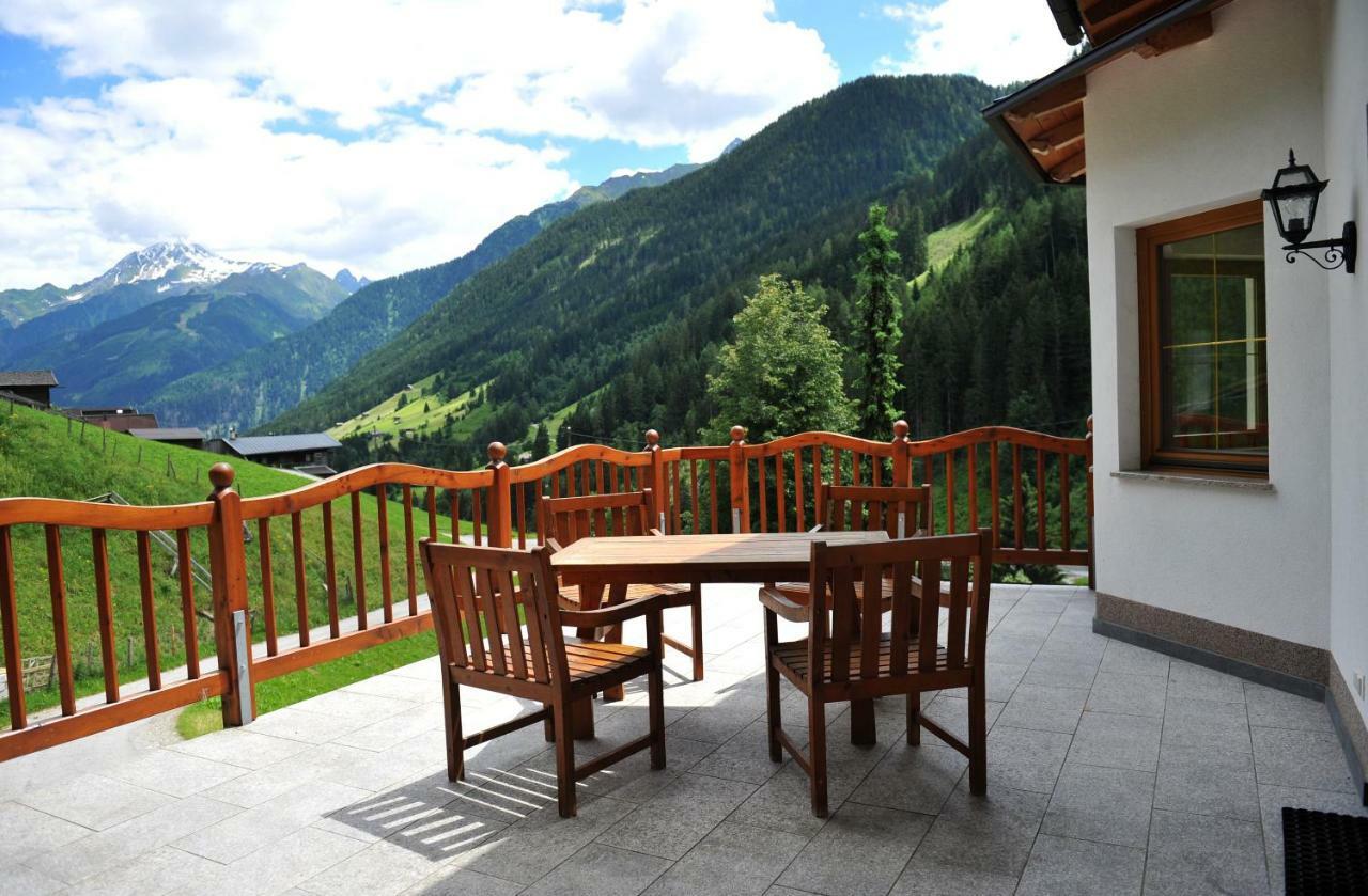Bauernhof Entalhof Villa Финкенберг Екстериор снимка